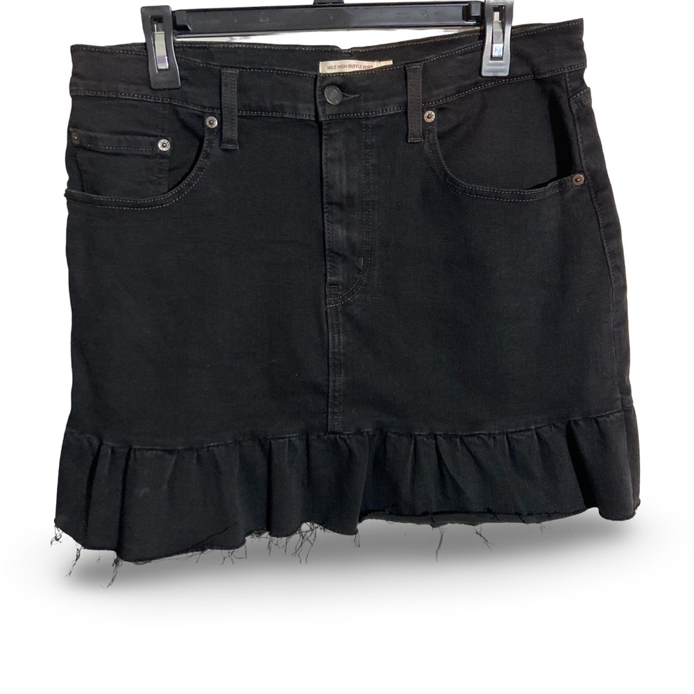 Levi’s mile high ruffle skirt
